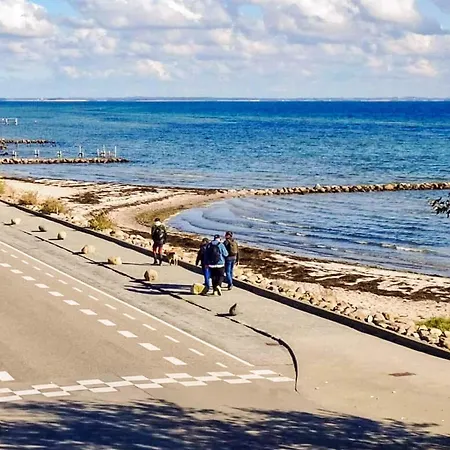 بيت للعطل Hejlsminde Gem With Sea Views Hejls